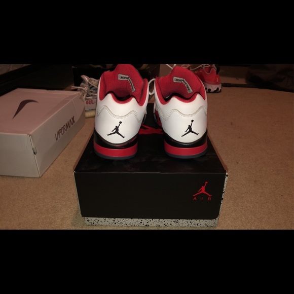 Air Jordan 5 Low ‘Fire Red’ 2016 - Picture 4 of 7